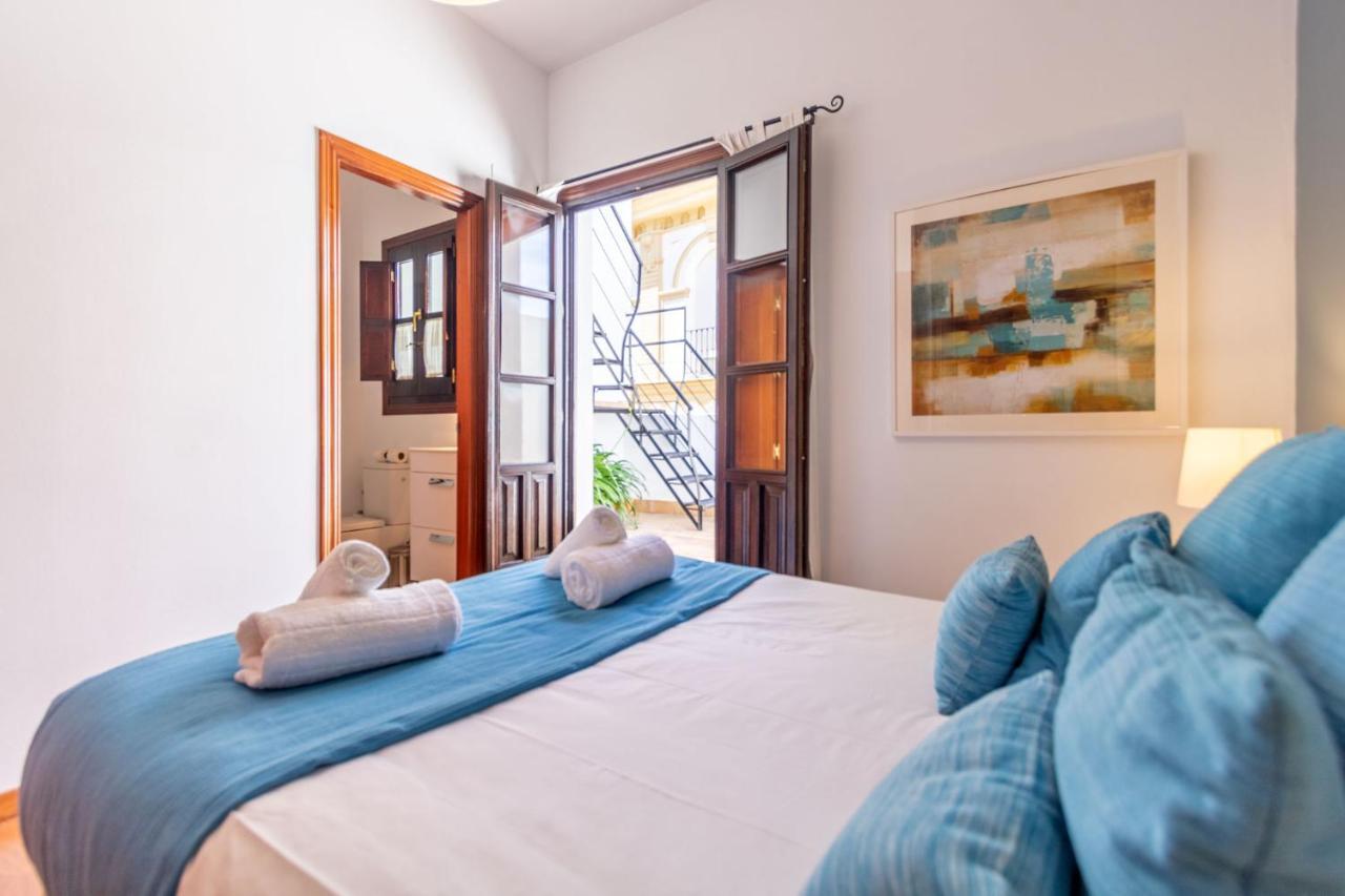 Abades Giralda Deluxe By Valcambre Apartment เซบีญา ภายนอก รูปภาพ